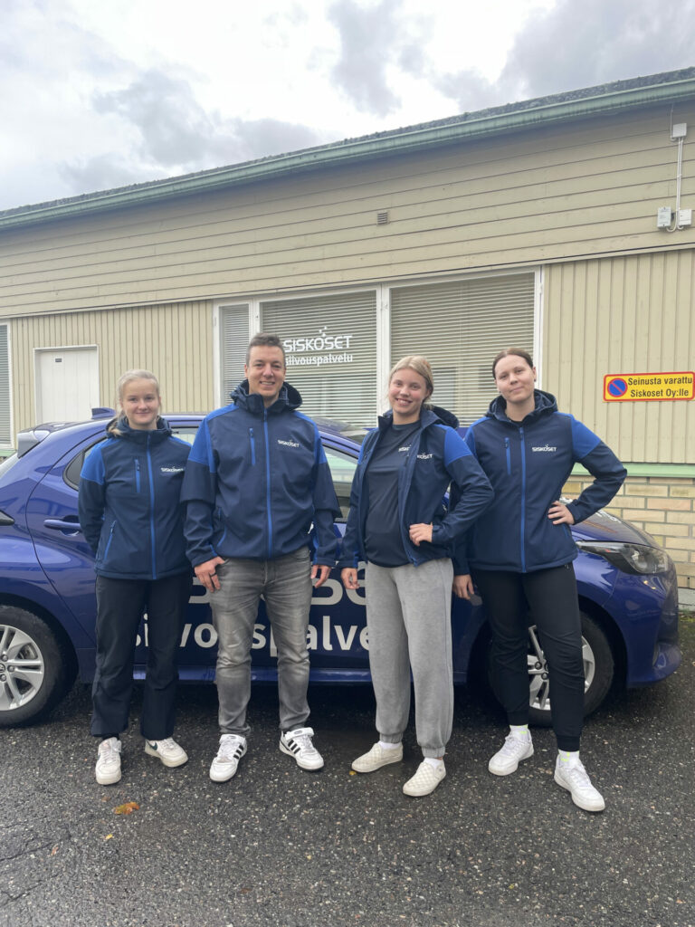 Kuvassa Siskokset Oy:n tiimiä- Kuva Tuomas Hinkkanen Hansdotter Oy